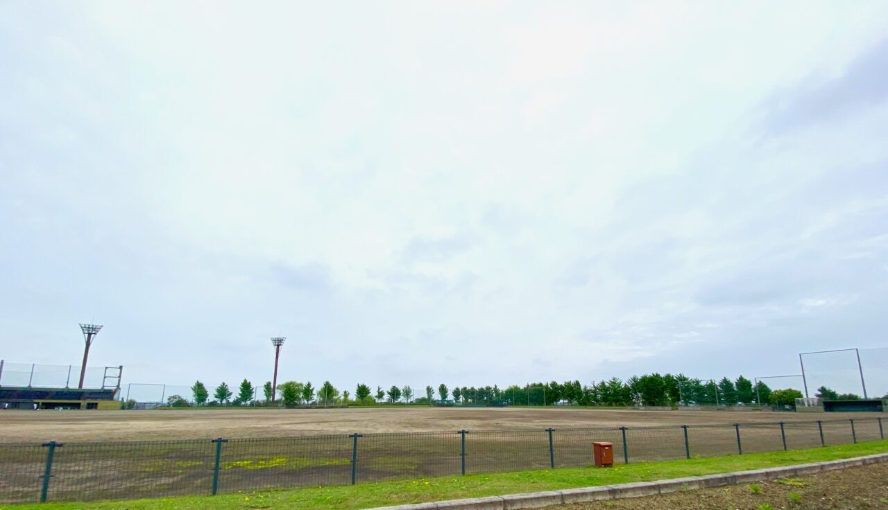 コスモスアリーナふきあげに隣接する吹上総合運動場
