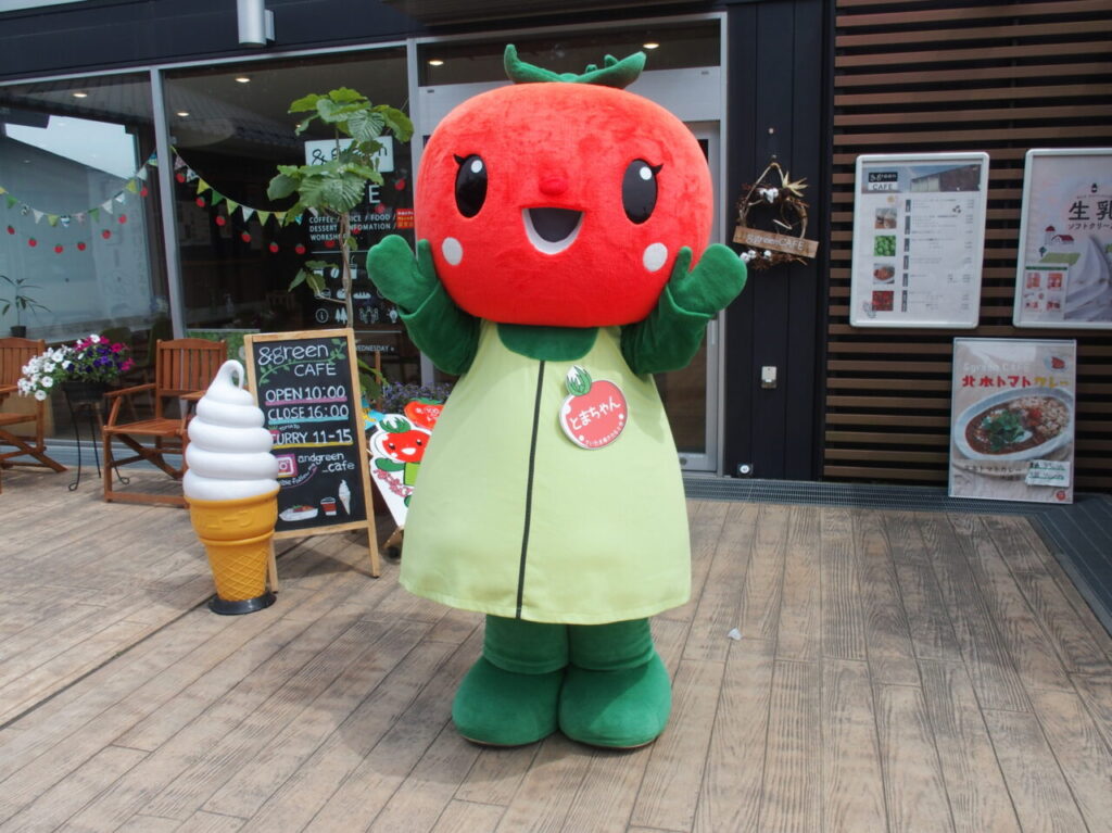 北本トマトのイメージキャラクター　とまちゃん