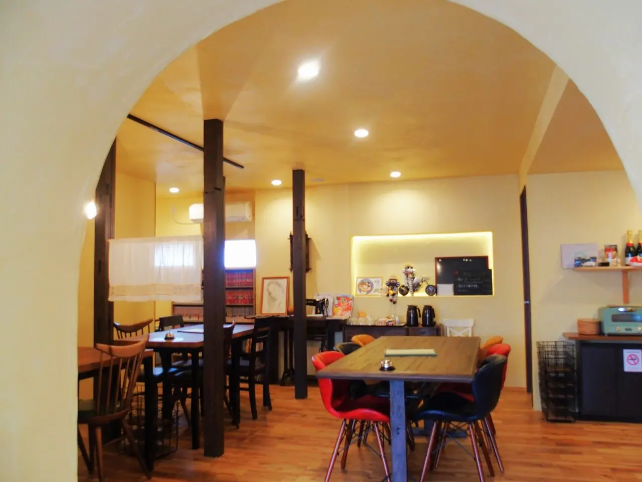 雷電にある和みカフェの店内