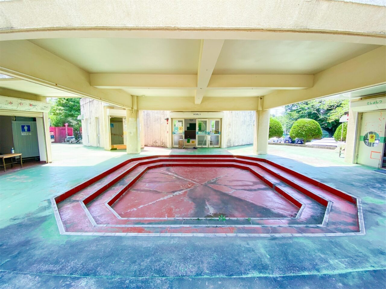北本市子供公園の児童館