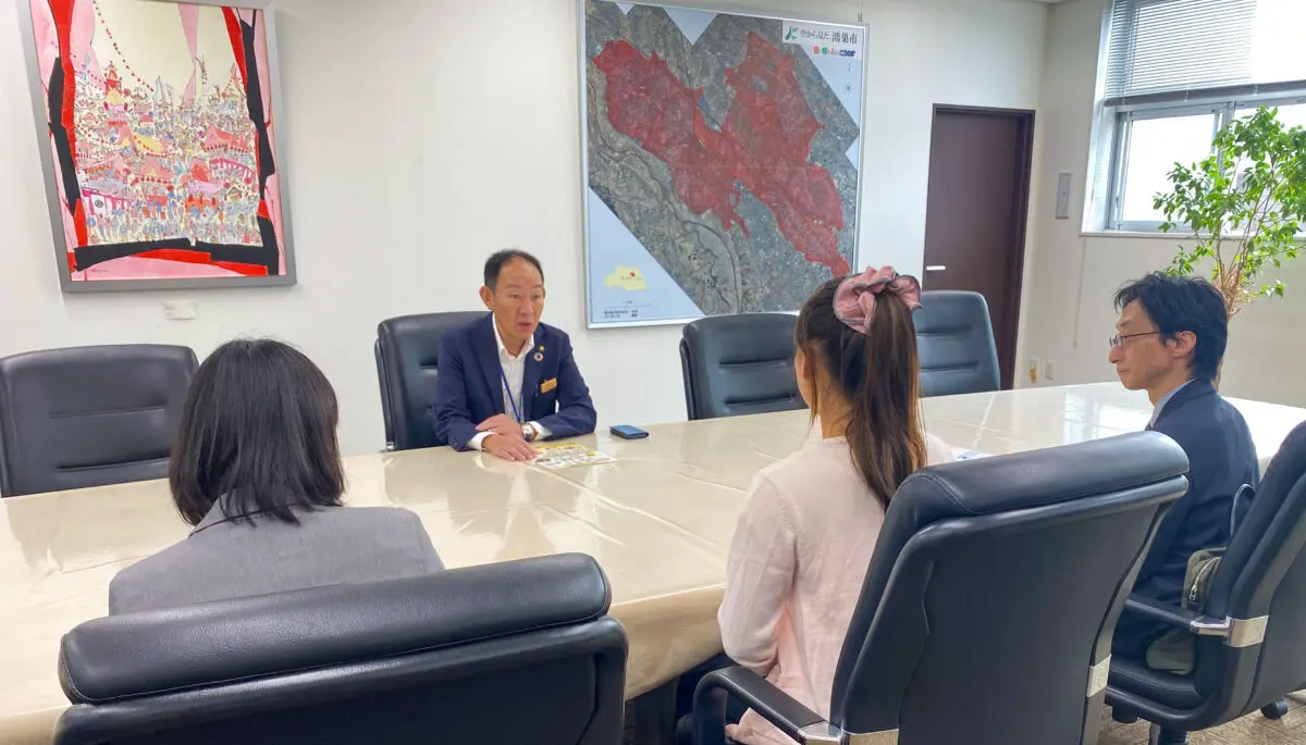 鴻巣市並木市長