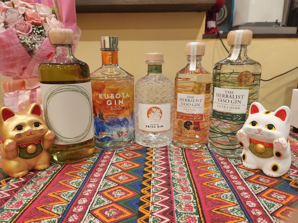 和みカフェにオープンした日本酒 クラフトジン居酒屋Ay