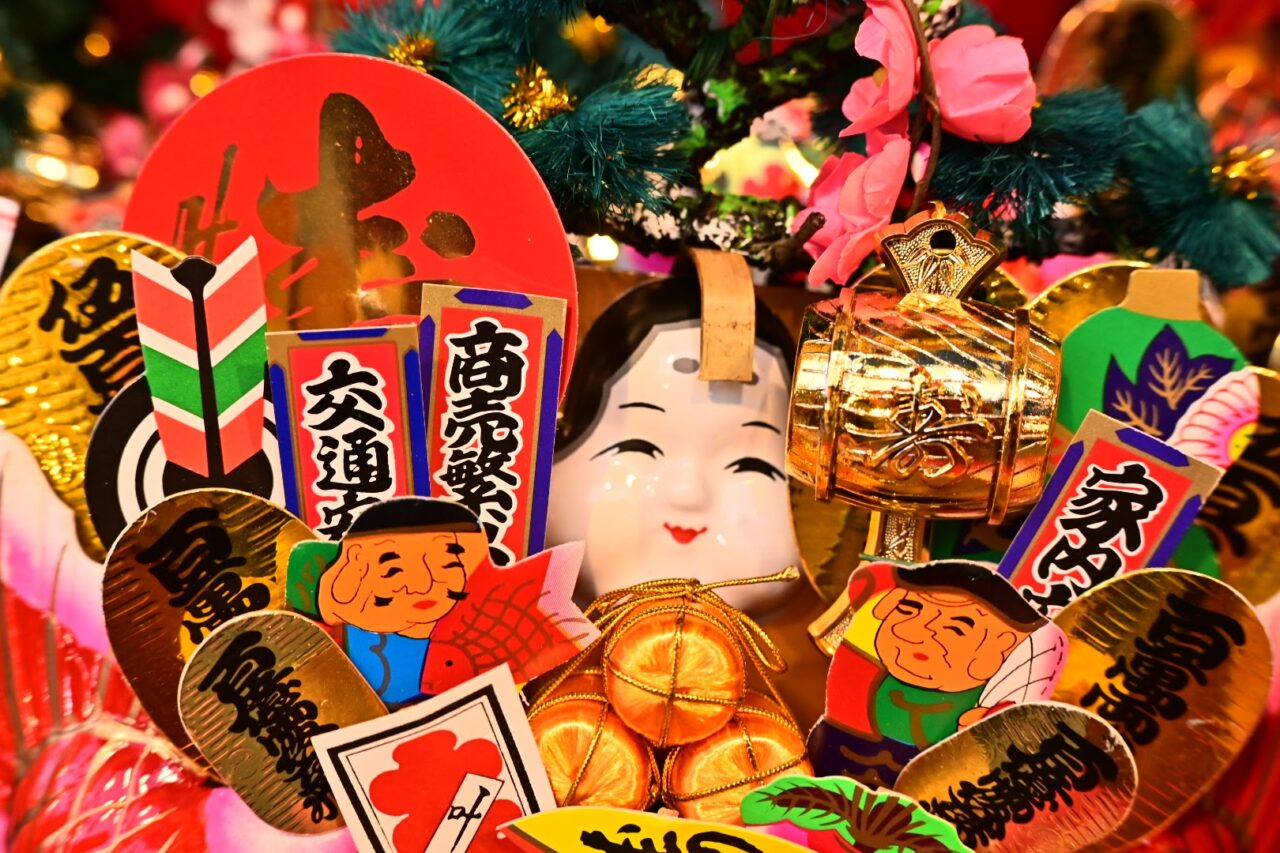 鴻神社の酉の市の熊手イメージ